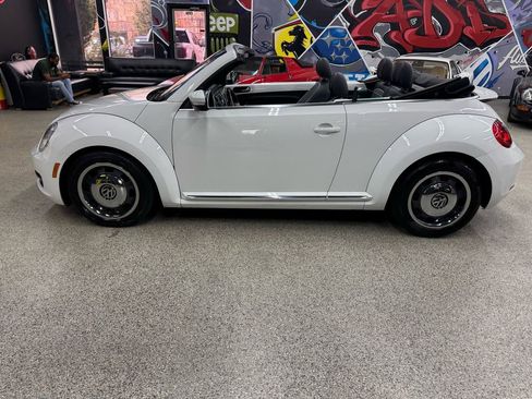 Used 2016 Volkswagen Beetle 1.8T Denim image 2