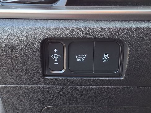 Certified 2025 Kia Sorento EX FWD image 6