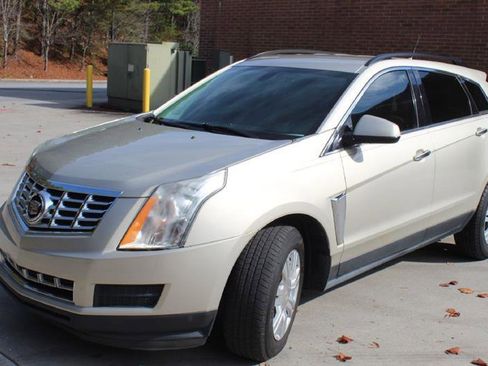 Used 2014 Cadillac SRX FWD image 2