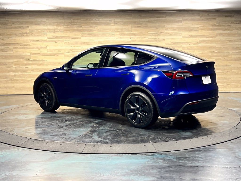 Used 2025 Tesla Model Y Long Range AWD/4WD image 15