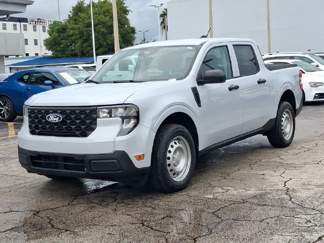 Used 2025 Ford Maverick XL FWD image 2