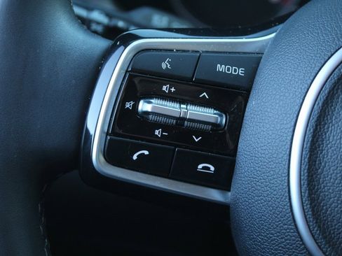 Used 2023 Kia Sorento EX image 22