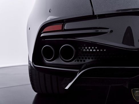 Used 2021 Aston Martin DBS Superleggera RWD image 32