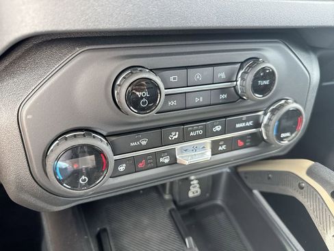 New 2026 Ford Bronco Badlands AWD/4WD image 17