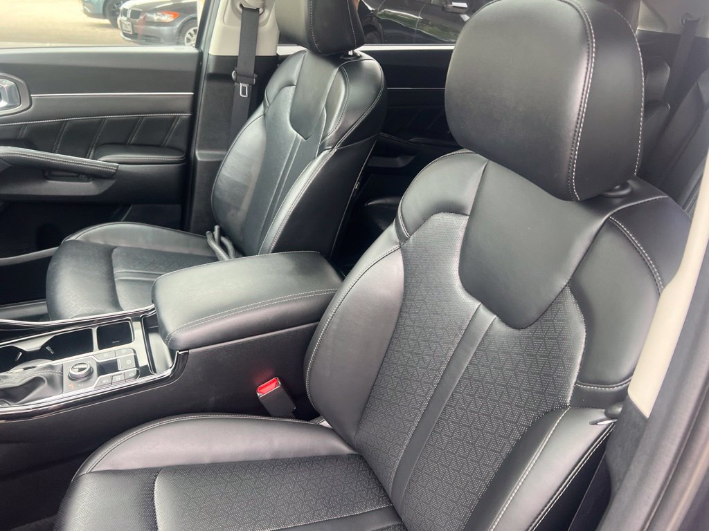 Certified 2023 Kia Sorento SX AWD/4WD image 5