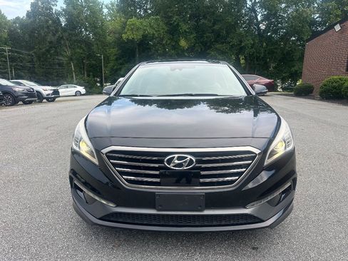 Used 2016 Hyundai Sonata Limited w/ Option Group 05 FWD image 3