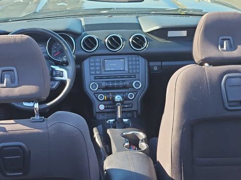 Used 2016 Ford Mustang Convertible RWD image 10