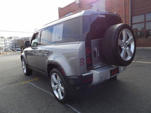 Used 2022 Land Rover Defender 110 S image 3
