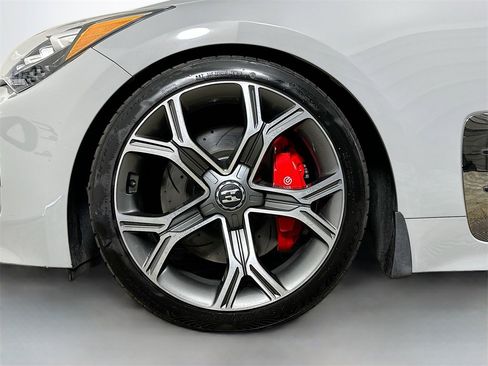 Used 2020 Kia Stinger GT1 image 39