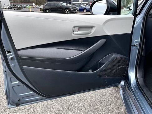 Used 2025 Toyota Corolla LE image 17