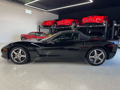 Used 2007 Chevrolet Corvette Convertible w/ Preferred Equipment Group RWD image 24