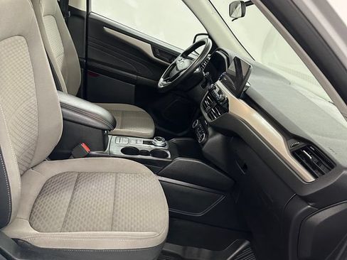 Used 2022 Ford Escape SE w/ SE Sport Appearance Package AWD/4WD image 35