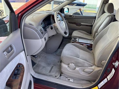 Used 2004 Toyota Sienna LE image 11