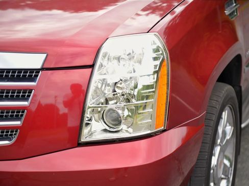 Used 2010 Cadillac Escalade Luxury AWD/4WD image 62