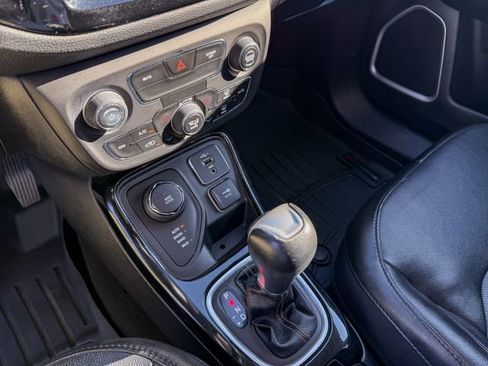 Used 2020 Jeep Compass Limited image 16