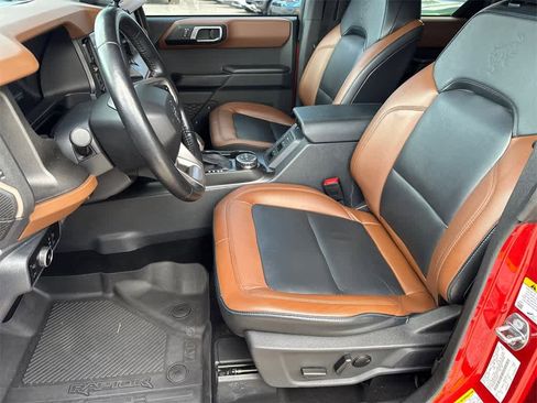 Used 2024 Ford Bronco Outer Banks image 10