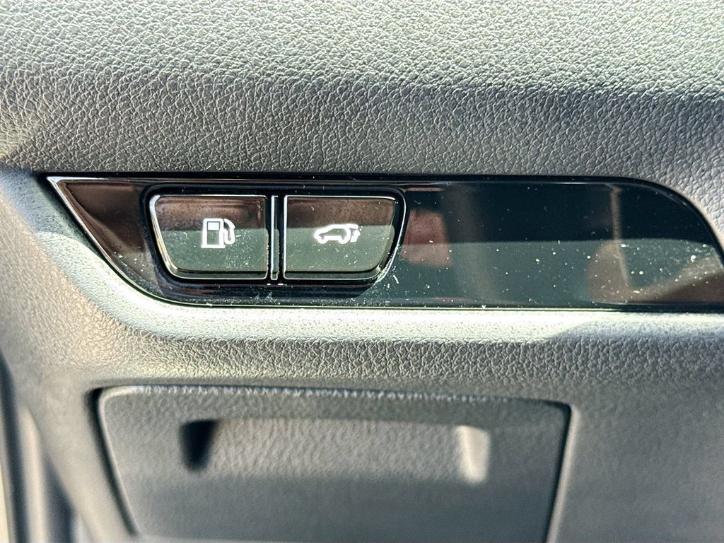 Used 2025 Lexus NX 250 FWD w/ Cold Area Package image 11