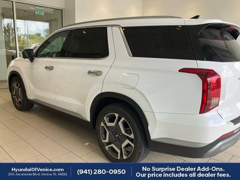 Used 2025 Hyundai Palisade SEL FWD image 11