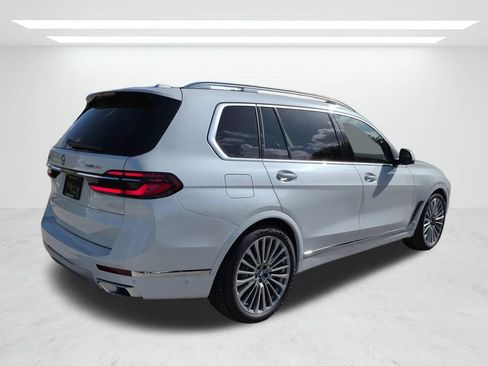 New 2027 BMW X7 xDrive40i w/ Premium Package AWD/4WD image 4