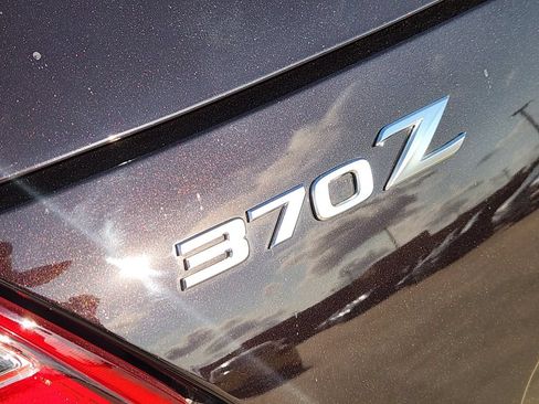 Used 2016 Nissan 370Z Touring RWD image 13