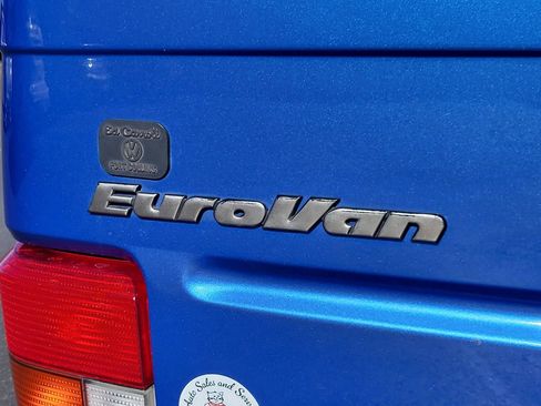 Used 2002 Volkswagen Eurovan MV image 20
