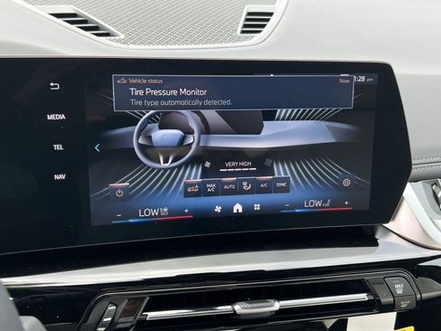 New 2026 BMW X1 xDrive28i w/ Technology Package image 18