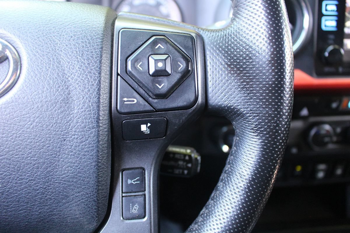 Used 2019 Toyota Tacoma TRD Off-Road AWD/4WD image 25