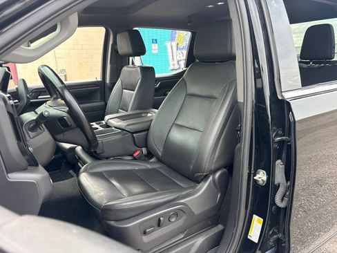 Used 2025 GMC Sierra 1500 SLT RWD image 9
