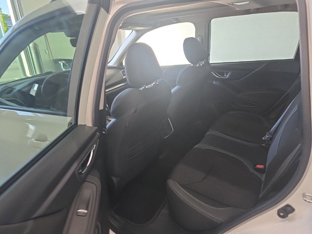 Used 2020 Subaru Forester Premium AWD/4WD image 19