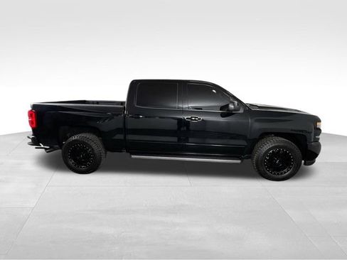 Used 2018 Chevrolet Silverado 1500 LTZ Z71 w/ Midnight Edition AWD/4WD image 18