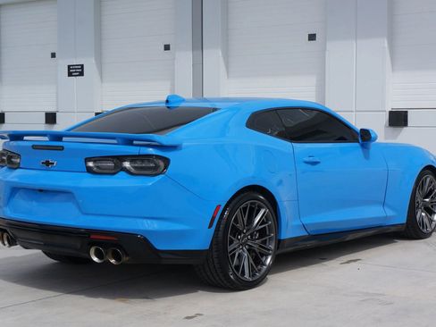 Used 2022 Chevrolet Camaro ZL1 image 13