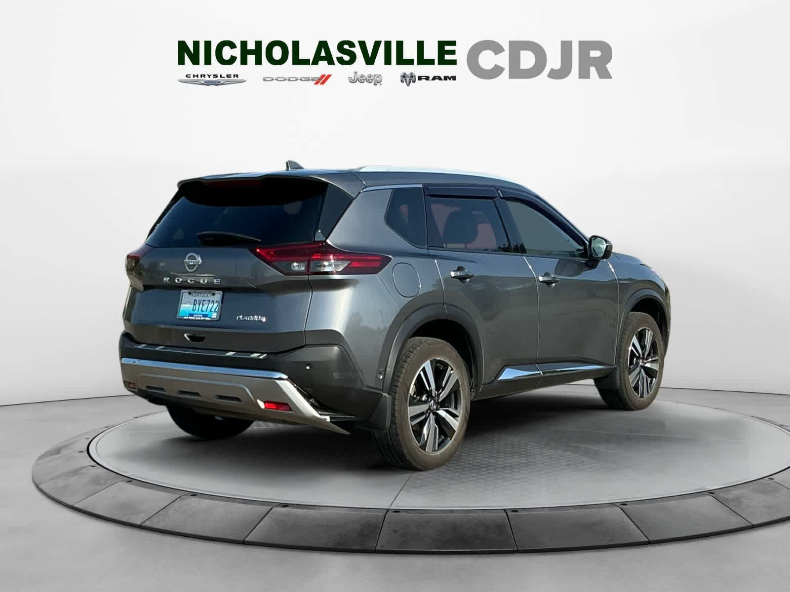Used 2021 Nissan Rogue Platinum FWD image 5