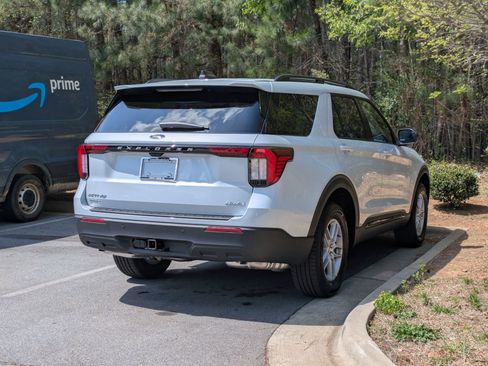 New 2026 Ford Explorer Active image 3