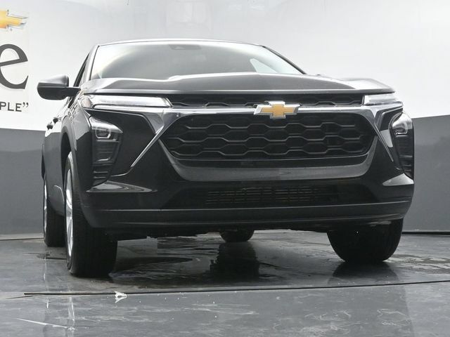 New 2026 Chevrolet Trax LS FWD image 3