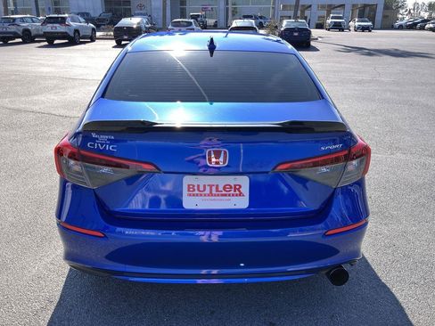 Used 2023 Honda Civic Sport image 4