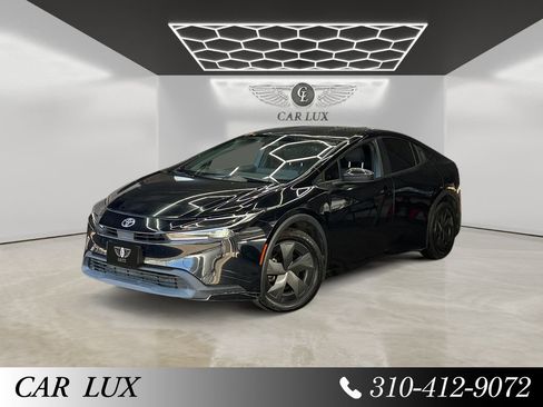 Used 2024 Toyota Prius LE FWD image 1