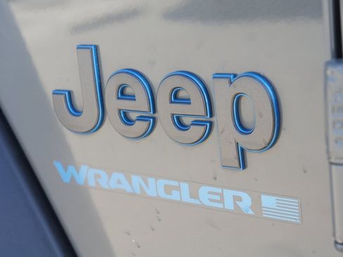 Used 2023 Jeep Wrangler Unlimited image 10