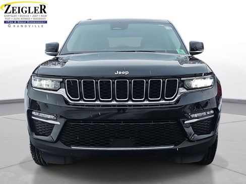Used 2023 Jeep Grand Cherokee Limited image 2