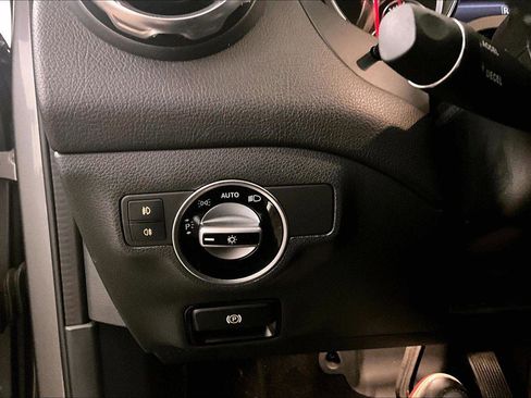 Used 2019 Mercedes-Benz GLA 250 image 30