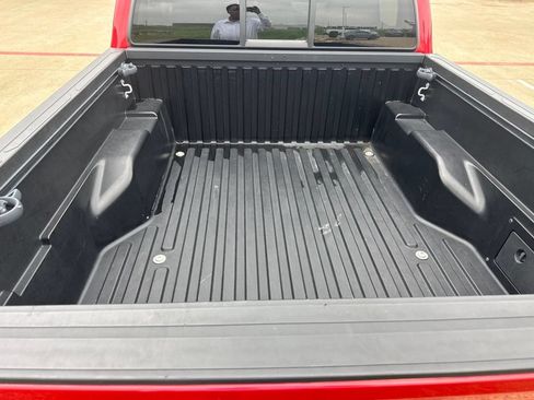 Used 2022 Toyota Tacoma SR w/ SR Convenience Package RWD image 3