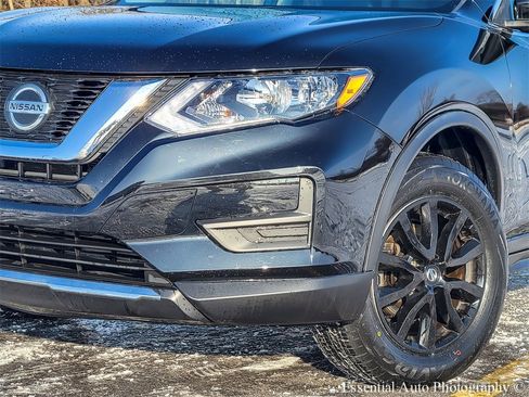 Used 2019 Nissan Rogue S w/ Special Edition Package image 3