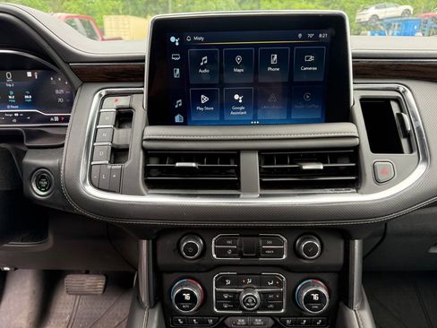 Used 2023 Chevrolet Tahoe Premier AWD/4WD image 16