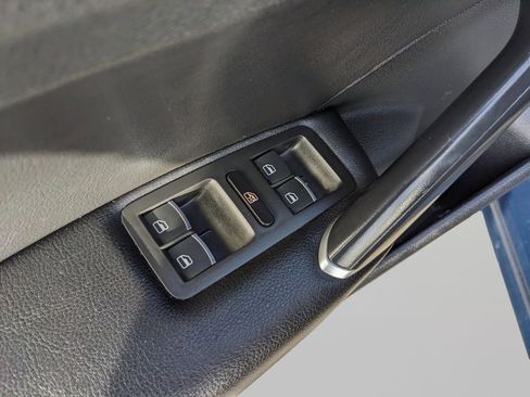 Certified 2022 Volkswagen Passat 2.0T SE image 15