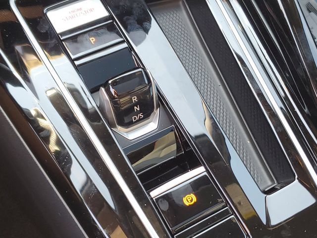 New 2026 Volkswagen GTI SE FWD image 27