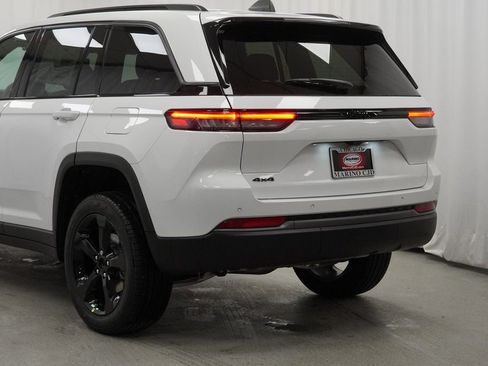 New 2026 Jeep Grand Cherokee Limited w/ Limited Altitude Package image 12