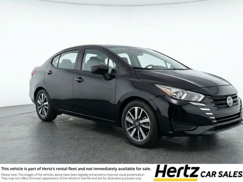 Used 2025 Nissan Versa SV image 1