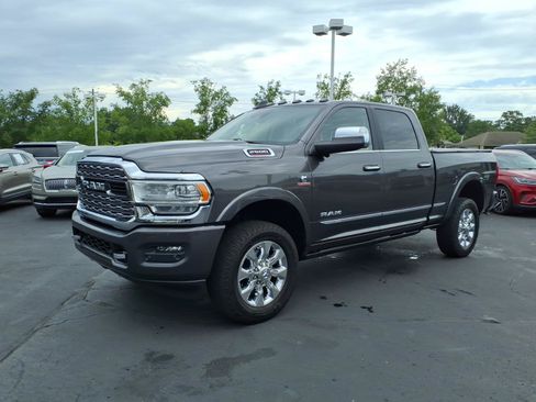 Used 2022 RAM 2500 Limited AWD/4WD image 3