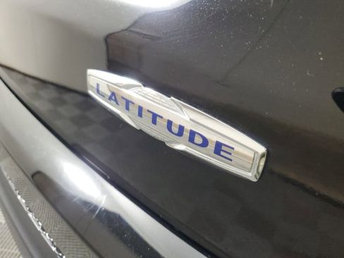 Used 2018 Jeep Compass Latitude w/ Popular Equipment Group image 7