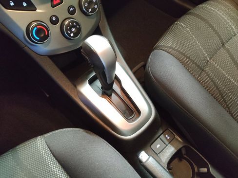 Used 2020 Chevrolet Sonic LT FWD image 26