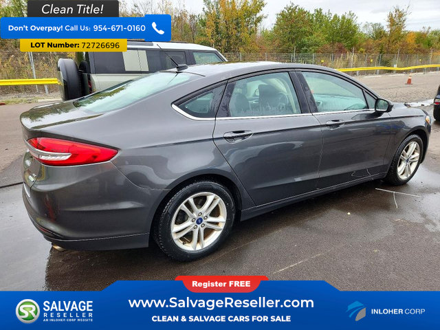 Used 2018 Ford Fusion SE w/ Fusion SE Technology Package FWD image 4